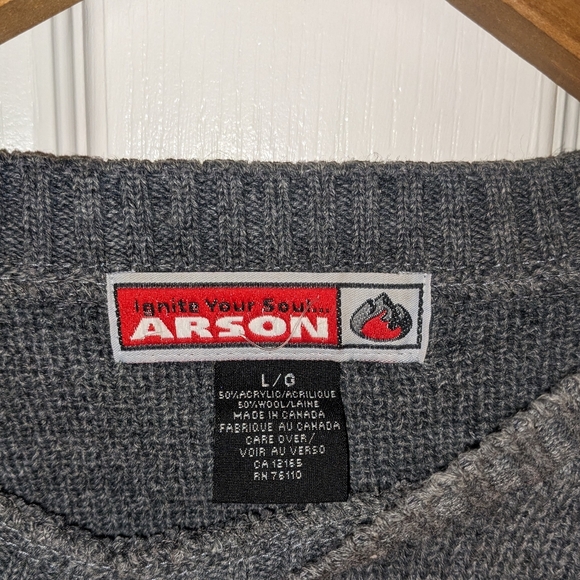 Women's Large Arson Printed Pullover - Picture 2 of 2
